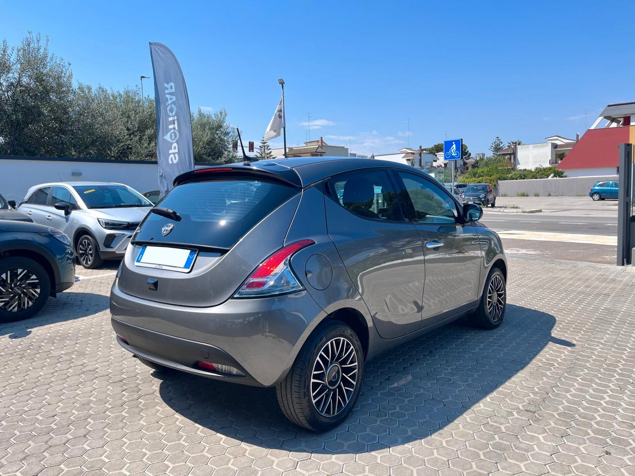 Lancia Ypsilon 1.0 FireFly 5 porte S&S Hybrid Gold
