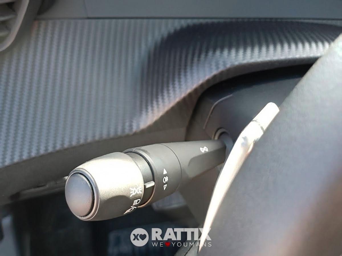 Peugeot 2008 1.2 Hybrid 136CV Allure e-DCS6