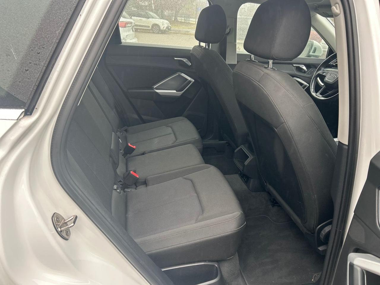 Audi Q3 Business 2.0 35 TDI #7993