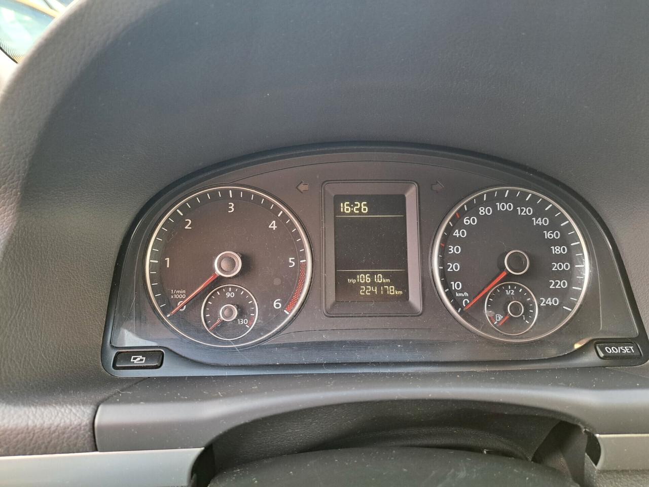 Volkswagen Touran 7 posti / 1.6 /105 cv