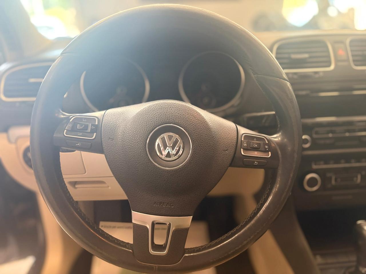 Volkswagen Golf 1.6 TDI DPF DSG 5p. Highline