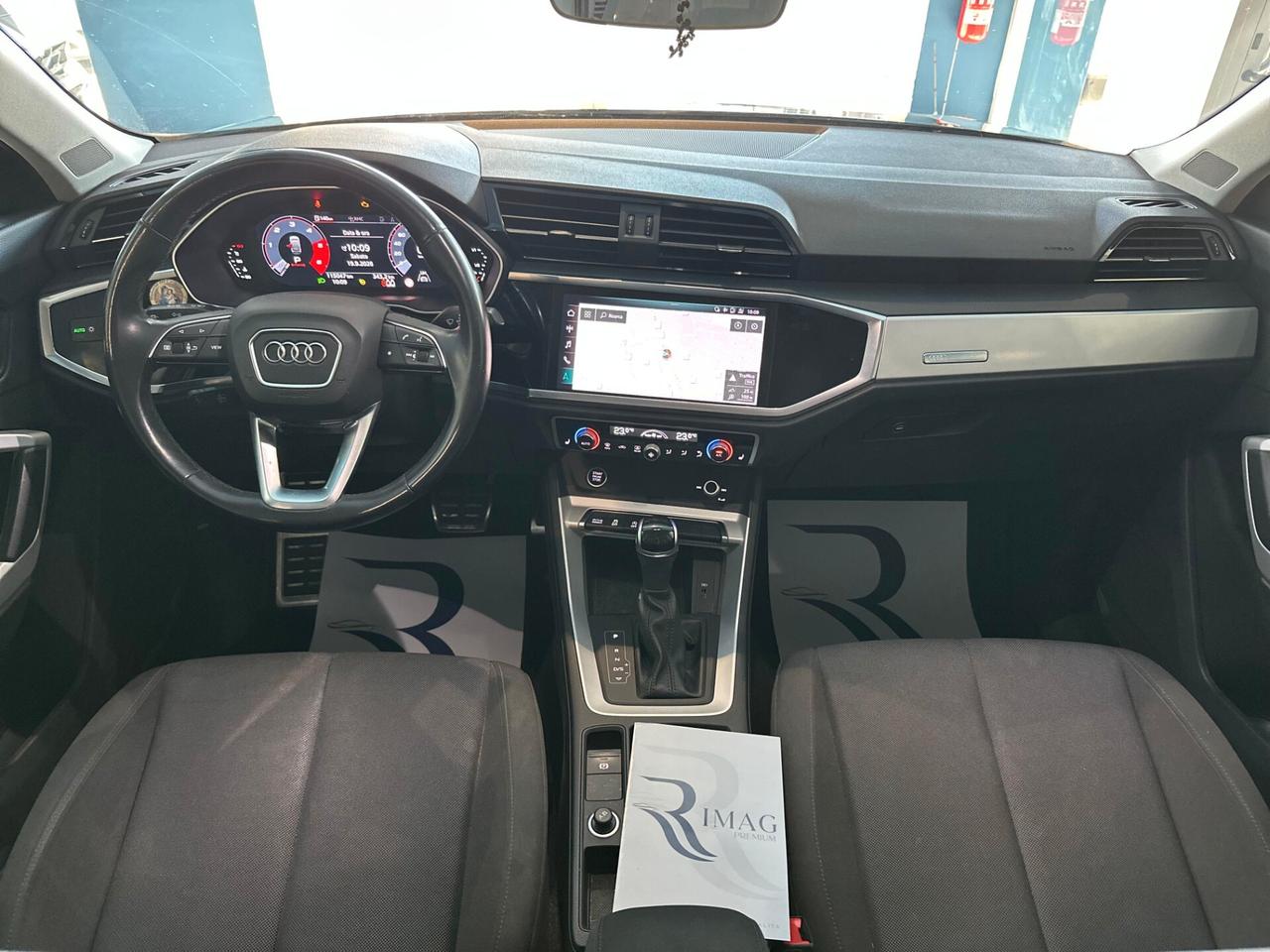 Audi Q3 35 TDI S tronic Business