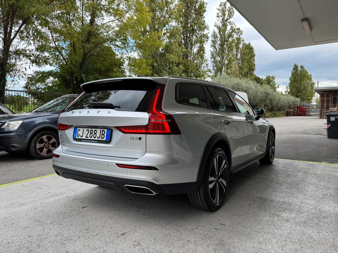 Volvo V60 CC 2.0b4 AWD GEARTRONIC GARANZIA 24 MESI