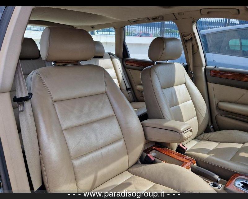 Audi A6 2ª serie 2.5 V6 TDI/180 CV cat quattro