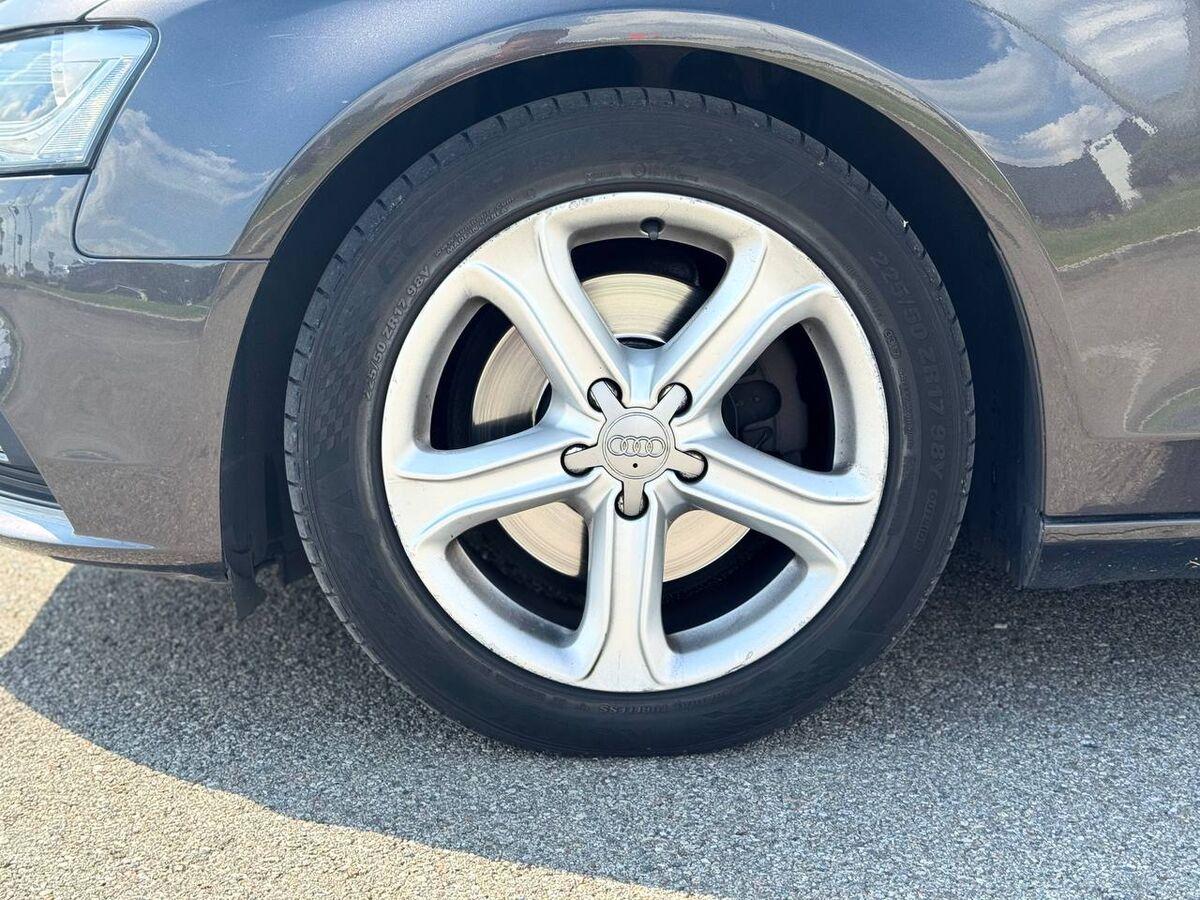 Audi A4 2.0 tdi Advanced 143cv multitronic