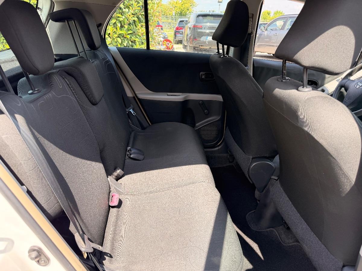 TOYOTA - Yaris 1.0 Now 5p my10