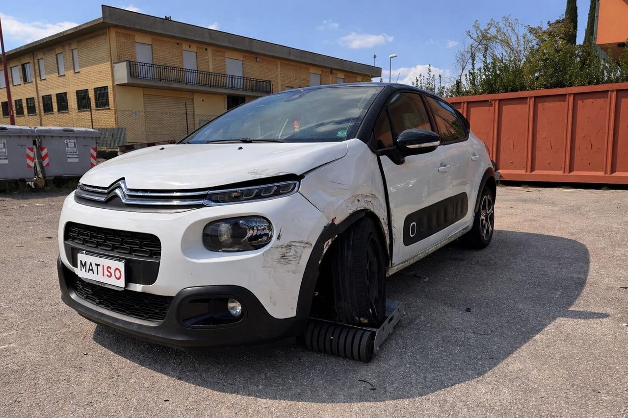 Citroen C3 BlueHDi Shine AUTO INCIDENTATA