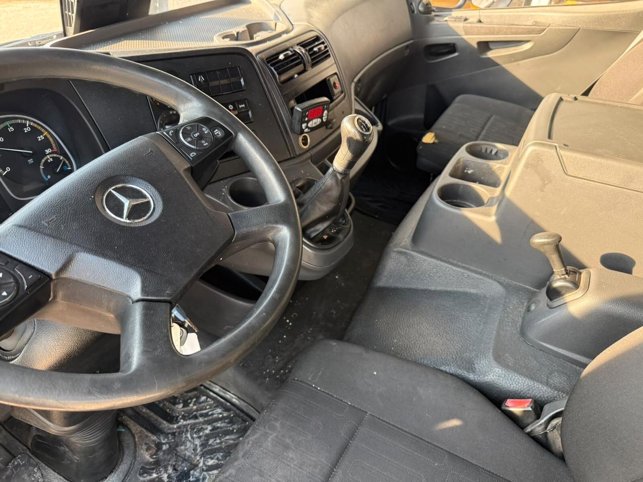 Mercedes Benz Atego 821 isotermico con frigo -20°C