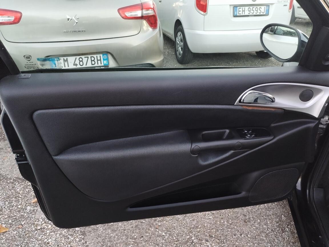 Lancia Ypsilon 1.2 8V MOMO DESIGN 91800KM 9/2006