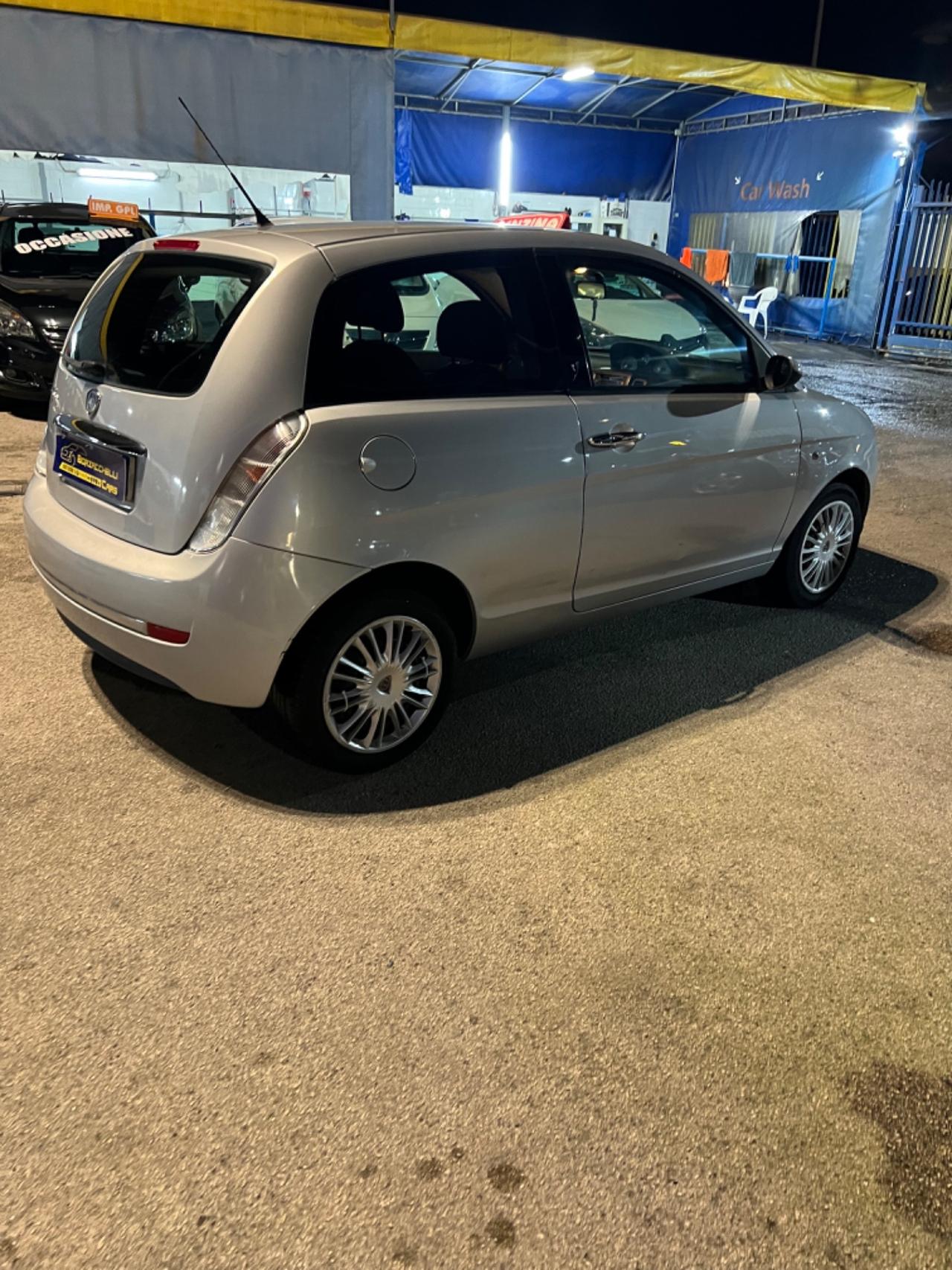 Lancia Ypsilon 1.2 Argento