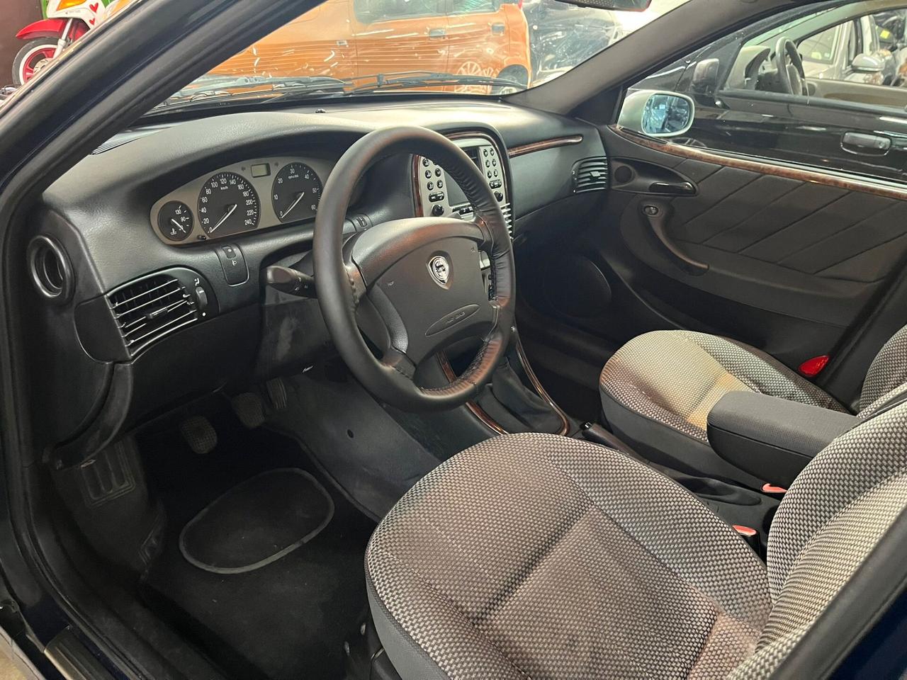 Lancia Lybra 1.9 JTD Station Wagon