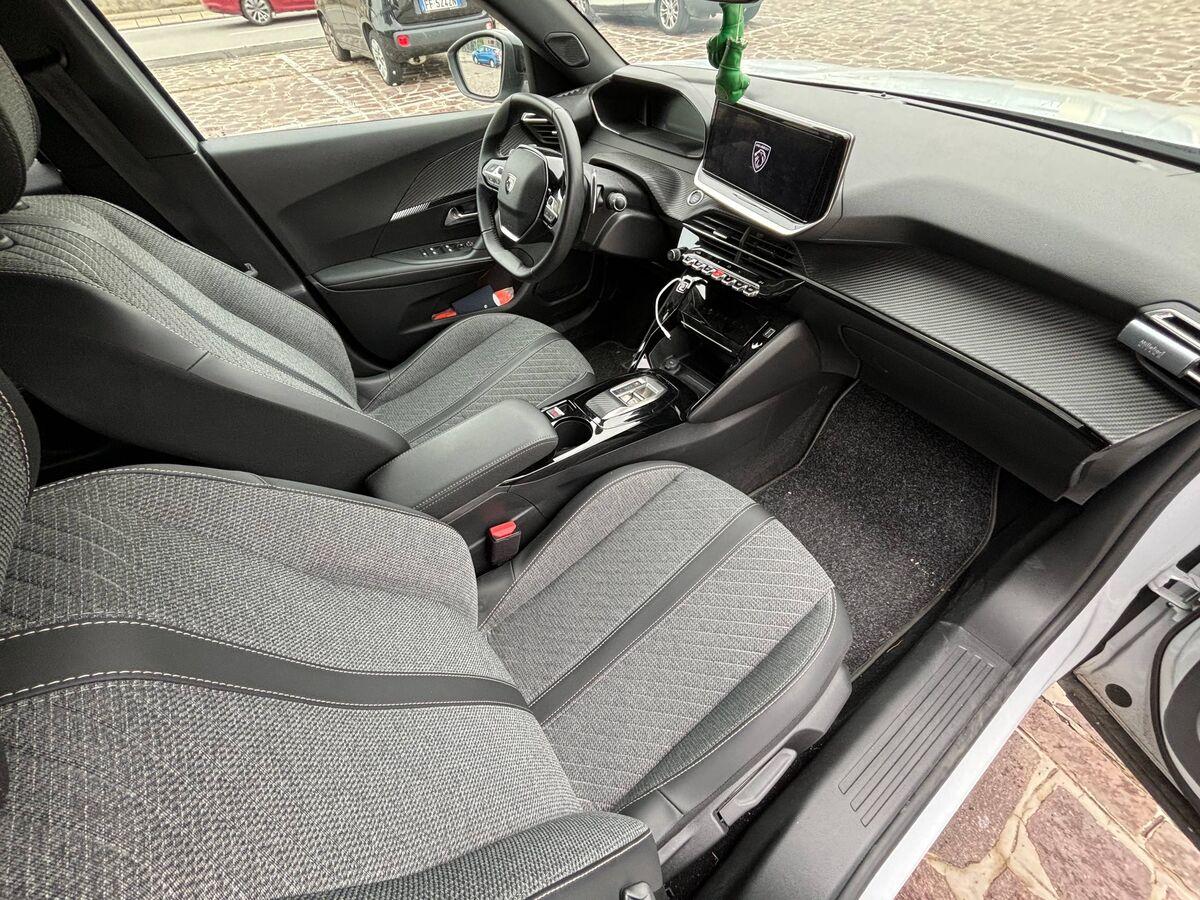Peugeot 2008 1.2 puretech Allure s&s 130cv eat8
