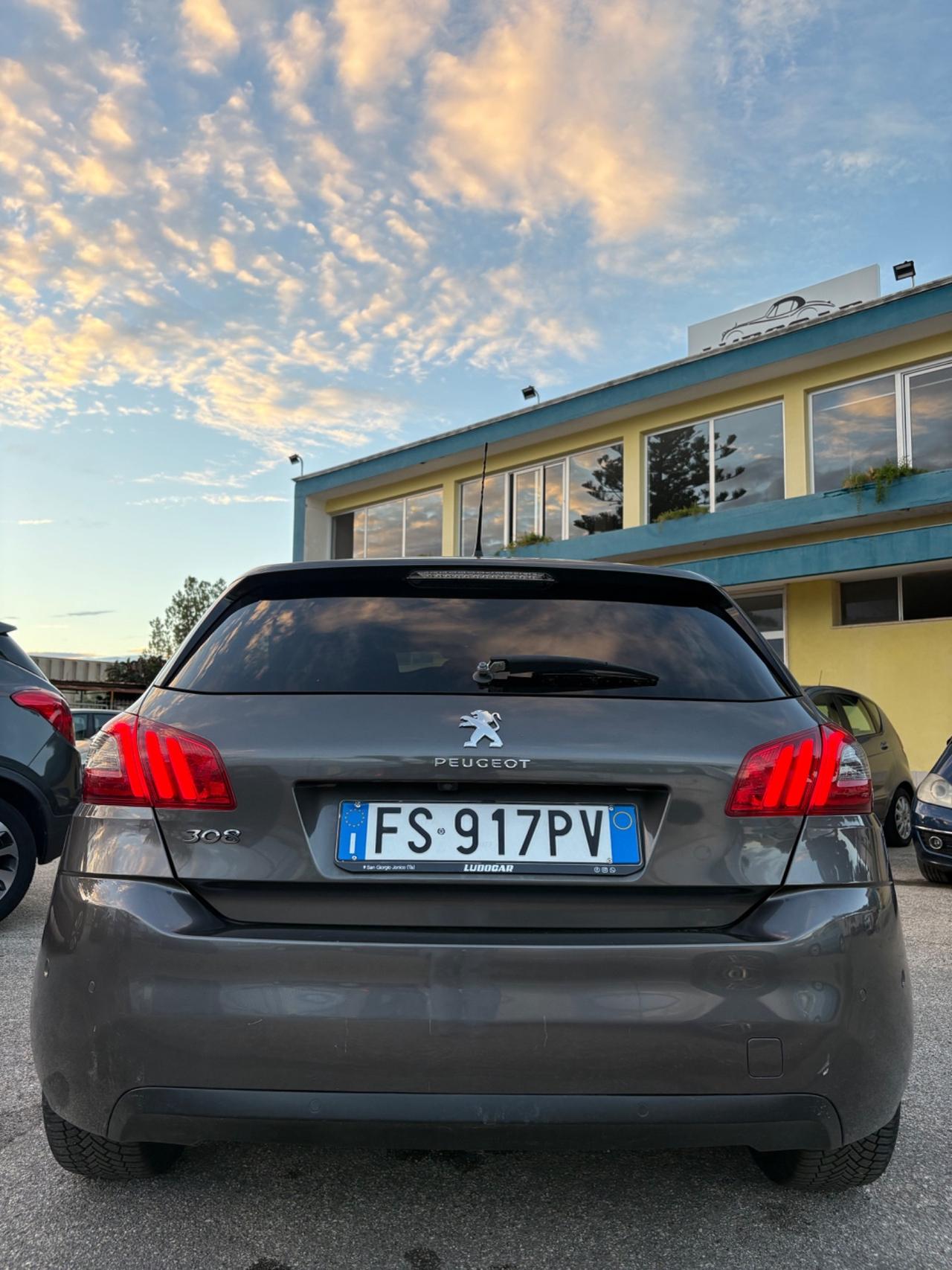 Peugeot 308 BlueHDi 130 S&S EAT8 GT Line