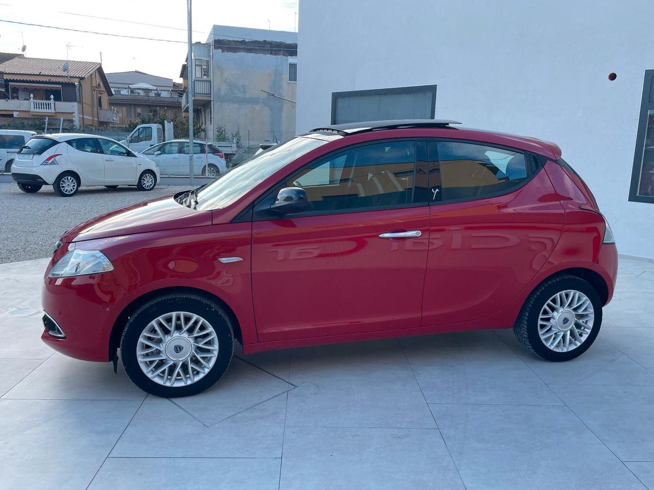 Lancia Ypsilon 1.2 69 CV 5 porte S&S Gold