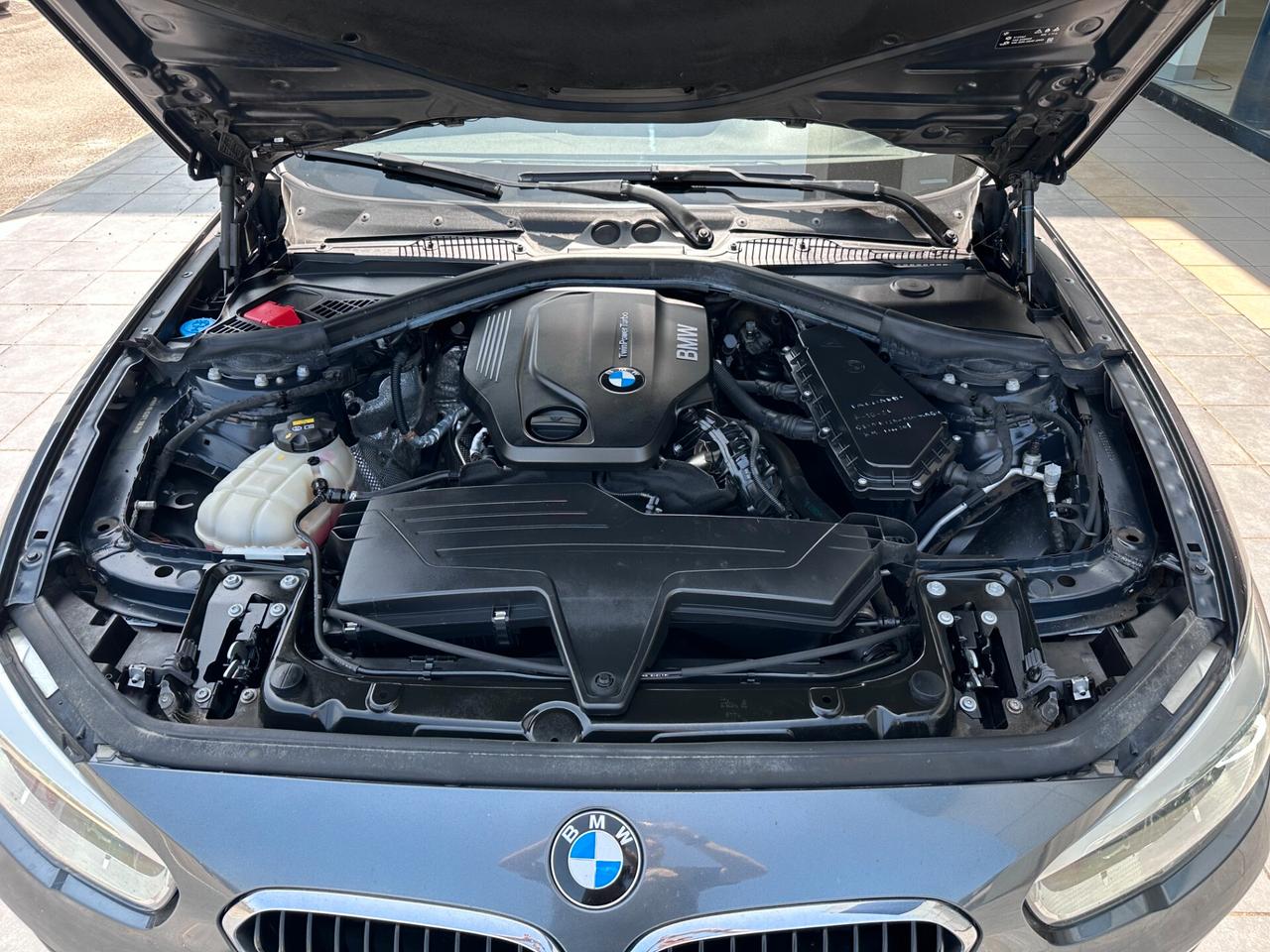 Bmw 118 118d 5p. Urban