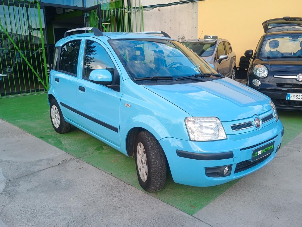 FIAT PANDA NEOPATENTATI