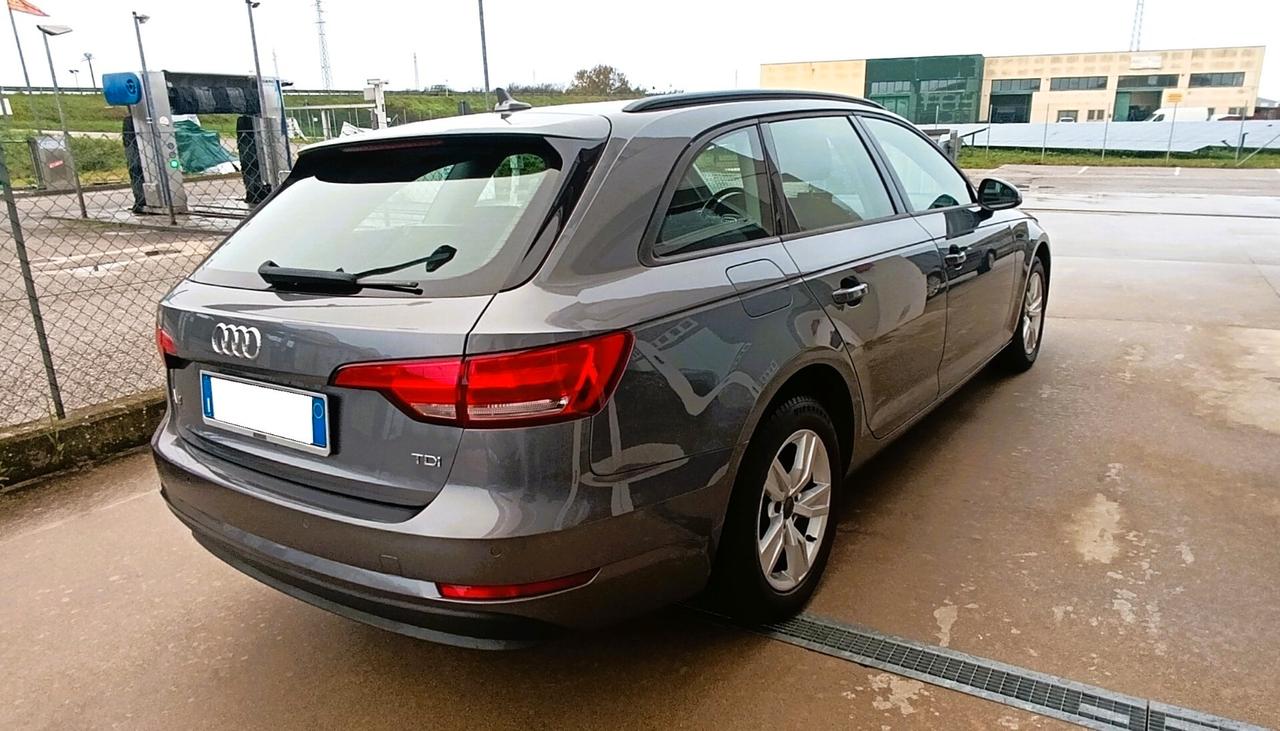 Audi A4 35 Avant 2.0 TDI 150 CV ultra S tronic Business