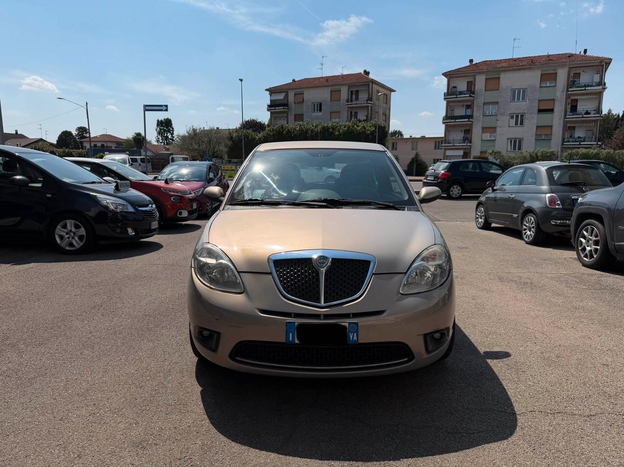 Lancia Ypsilon 1.4 NEOPATENTATI