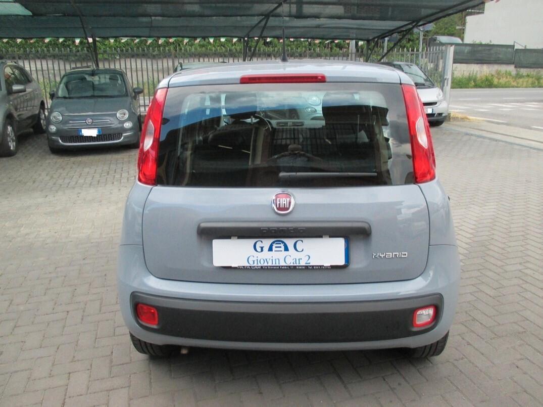 Fiat Panda 1.0 Hybrid Euro6 Per Neopatenteti