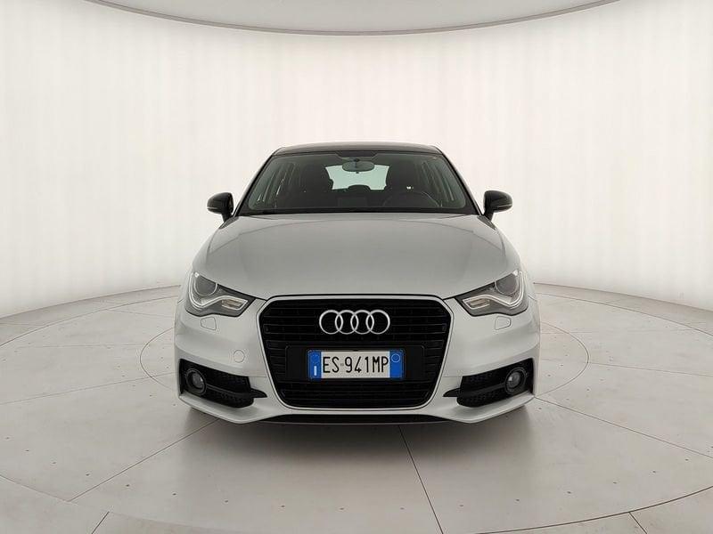 Audi A1 Sportback 1.6 tdi Admired s-tronic Sline esterno