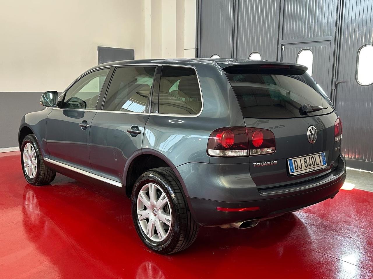 Volkswagen Touareg 3.0 V6 TDI DPF Exclusive