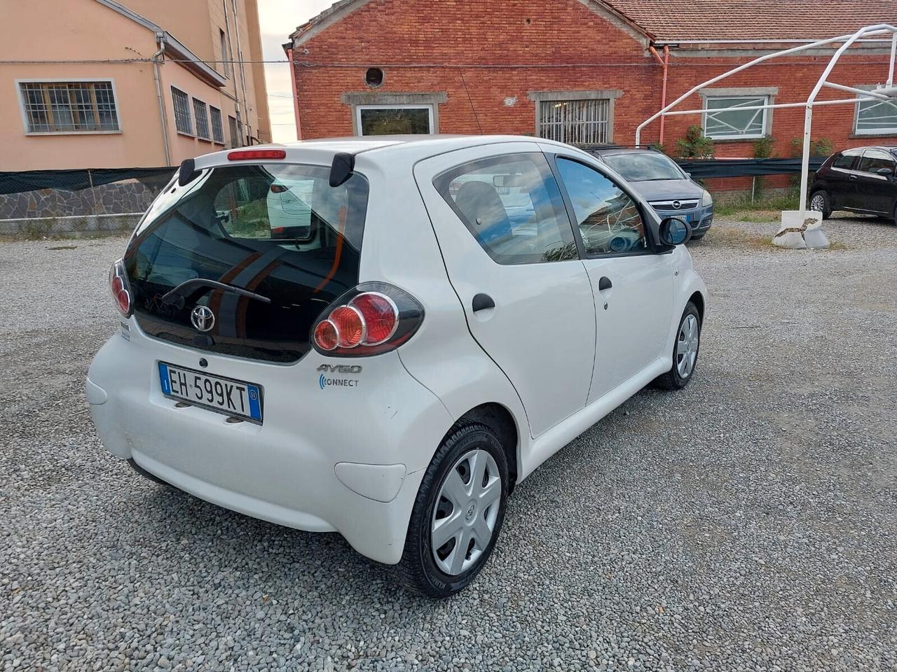 Toyota Aygo 1.0 12V VVT-i 5 porte Connect UNICO PROP