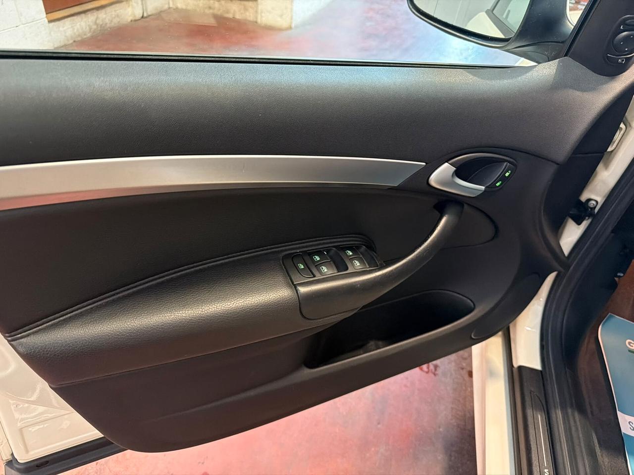 Saab 9-3 SportHatch 1.9 TiD 16V DPF Vector