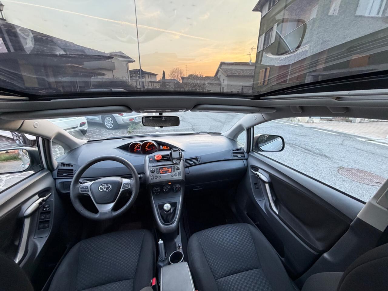 Toyota Verso 1.8 CVT Sol