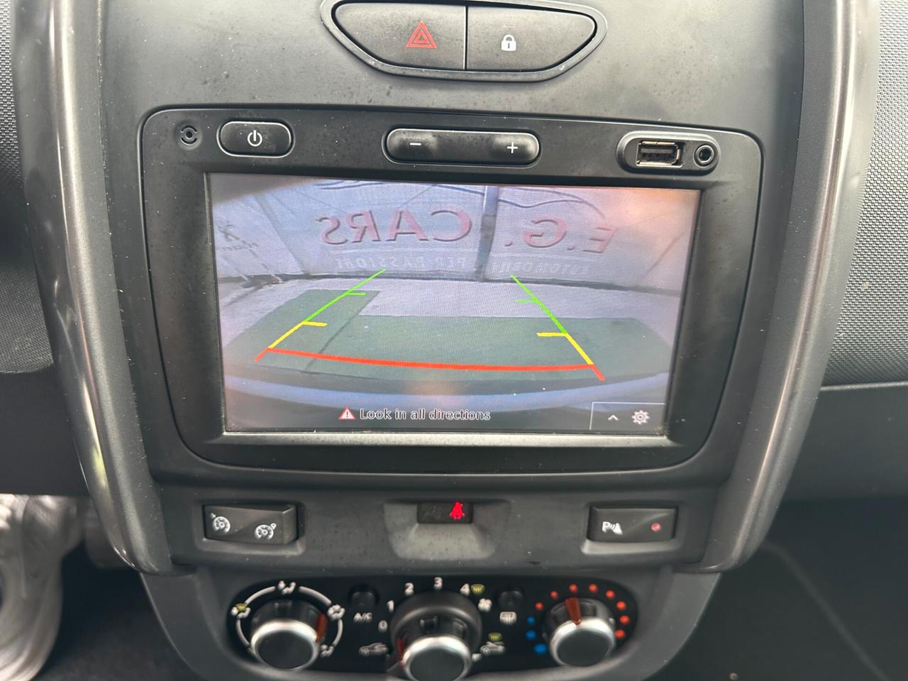 DACIA DUSTER 1.6*LAUREATE*GPL*NAVI*BLUETOOTH*KAMERA*GANCIO*