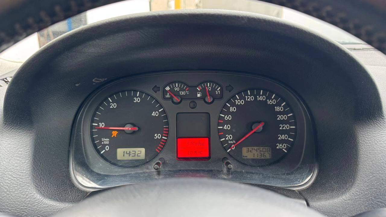 Volkswagen Golf 1.9 IV 5p 1.9 tdi Highline 115cv UNIPROP 6 MARCE CLIMA