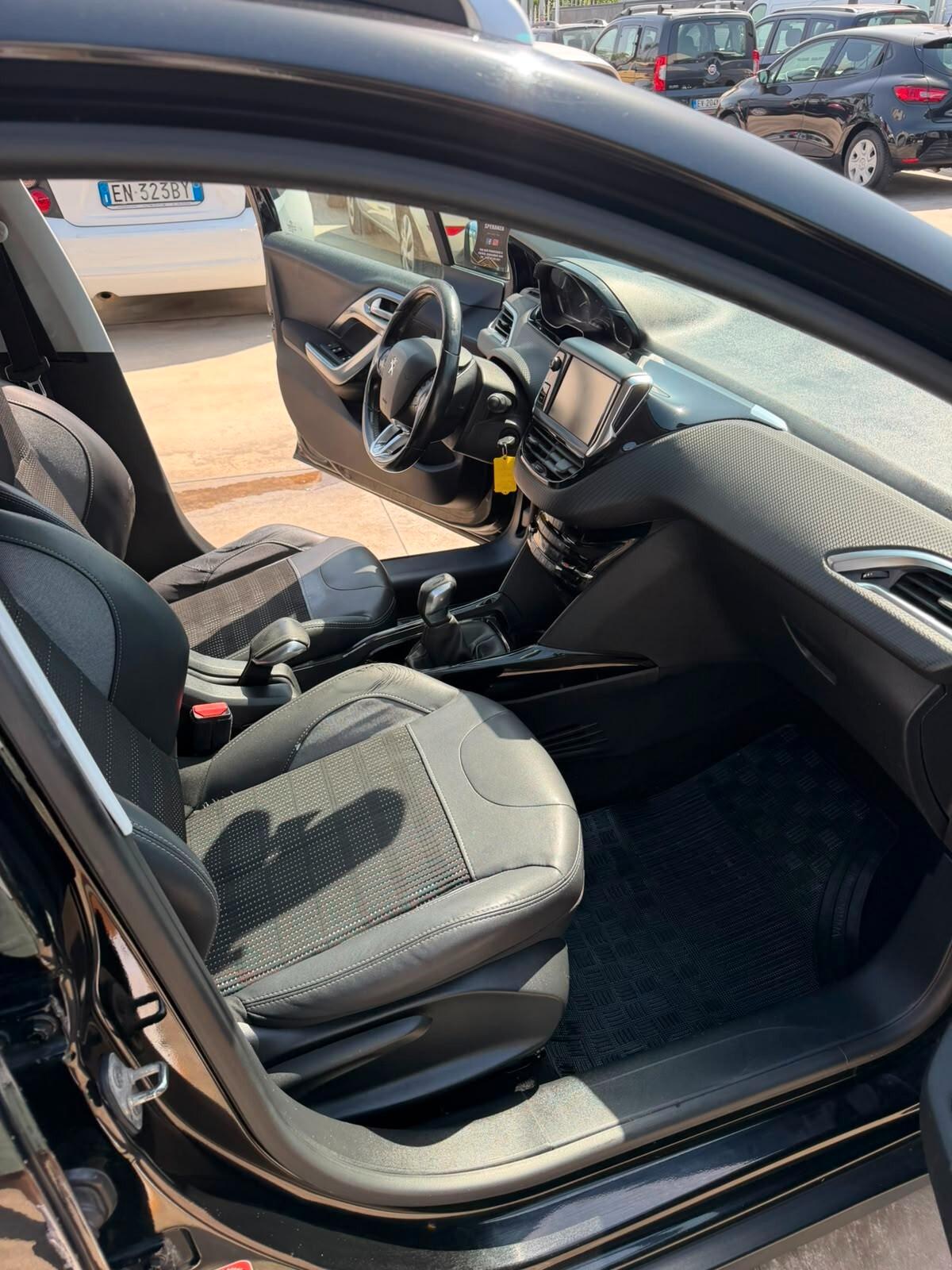 Peugeot 2008 BlueHDi 100 Allure