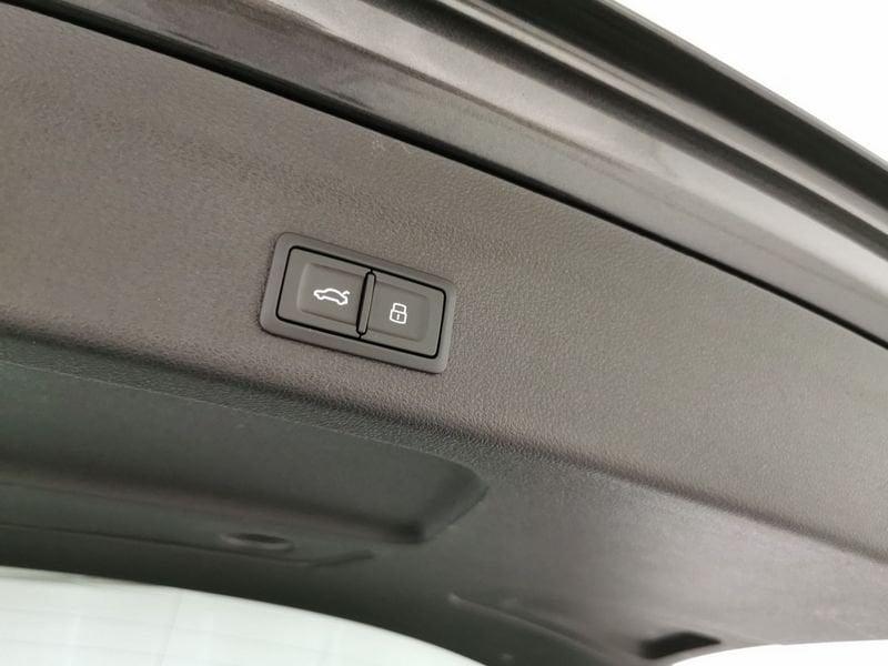 Audi A6 RS6 Avant 4.0 mhev performance quattro tiptronic