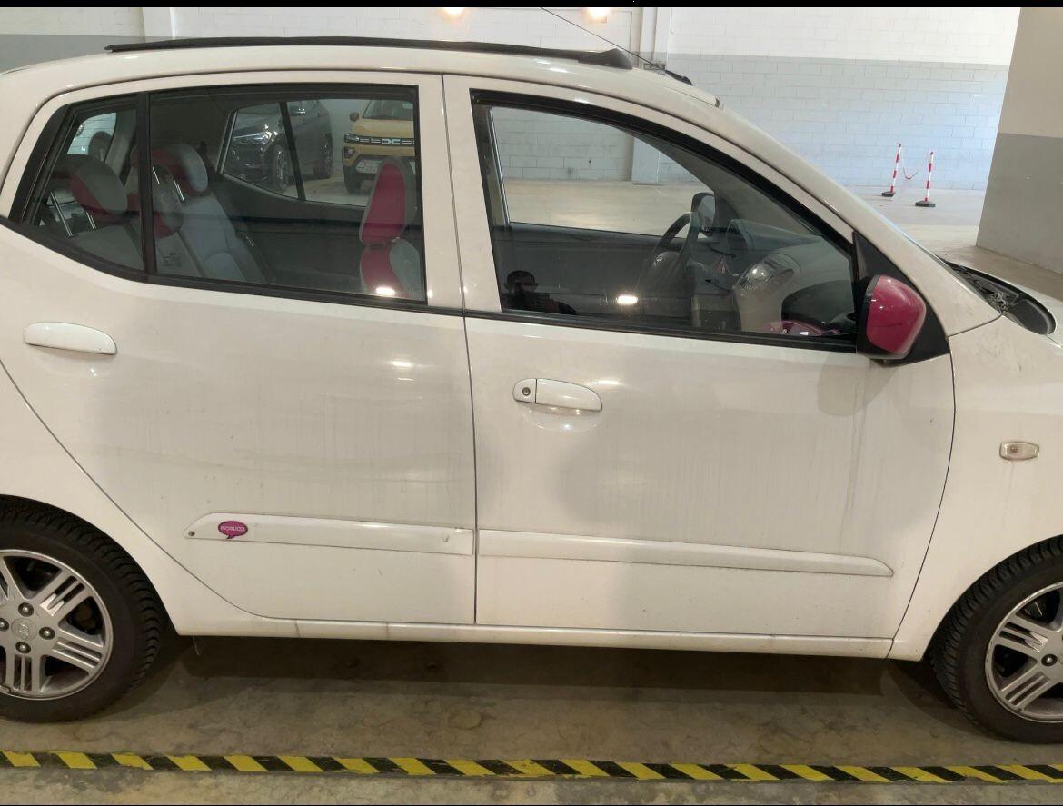 Hyundai i10 Fiorucci con tetto apribile 53.000km
