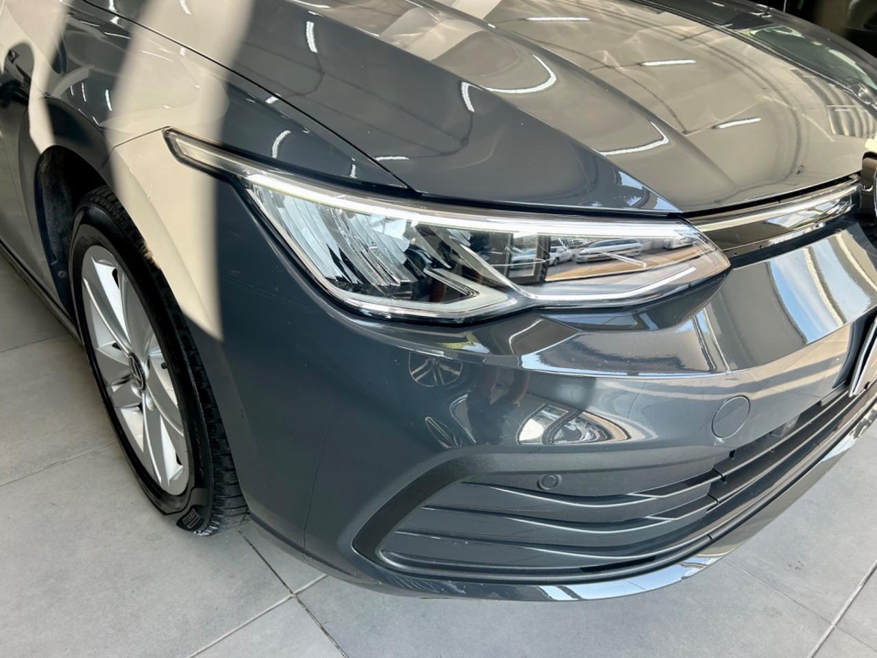 VW Golf 8 2.0 TDI 115 CV SCR Life FINANZIABILE