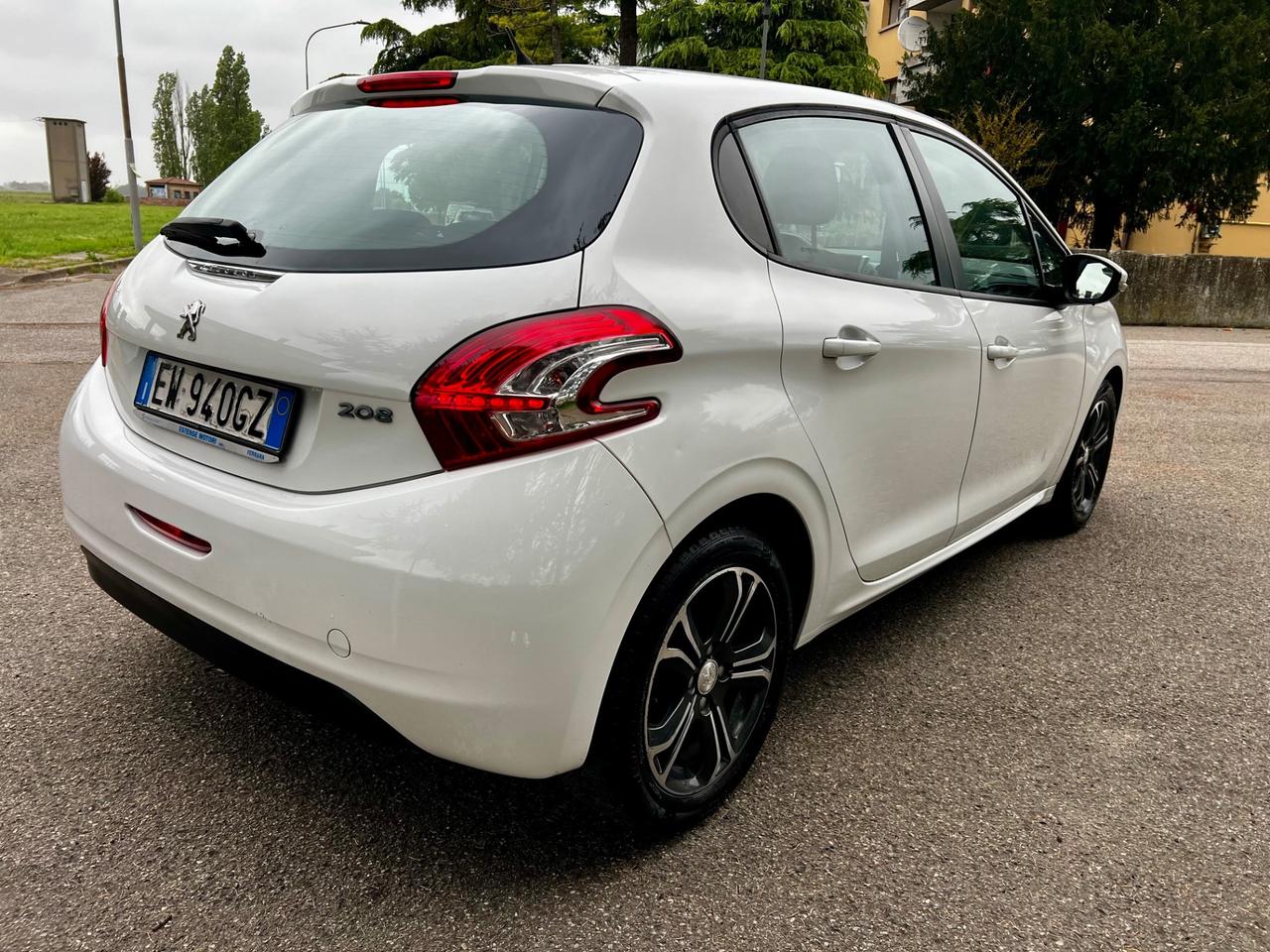 Peugeot 208 1.4 HDi 68 CV 5 porte Active