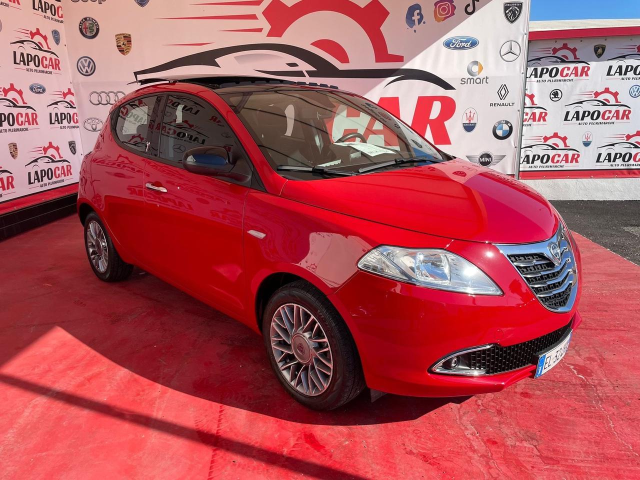 Lancia Ypsilon 0.9 TwinAir 85 CV 5 porte S&S DFN Platinum Automatica