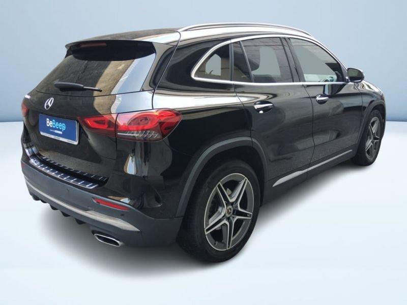 Mercedes-Benz GLA 180 D PREMIUM AUTO