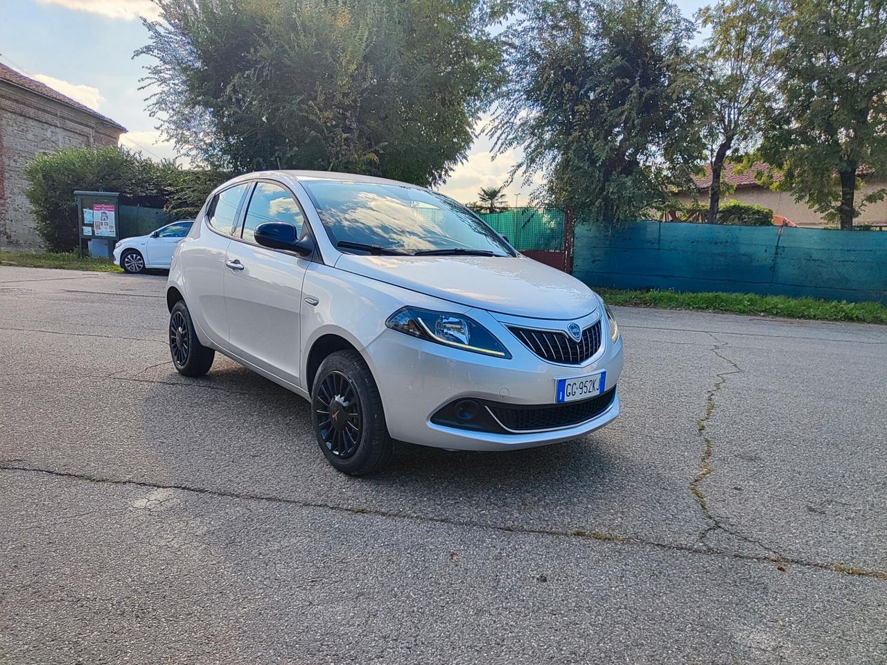 Lancia Ypsilon benzina metano