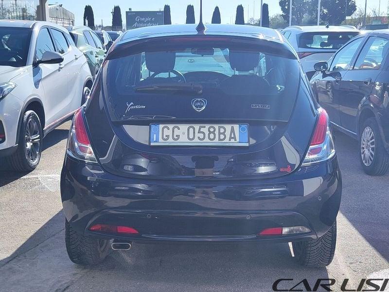 Lancia Ypsilon Ypsilon 1.0 FireFly 5 porte S&S Hybrid Ecochic Silver