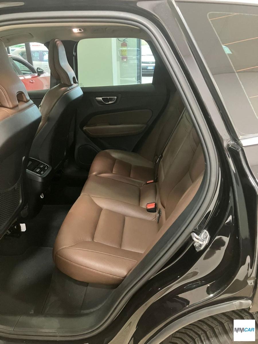 VOLVO - XC60 - B5 AWD Geartronic Business Plus