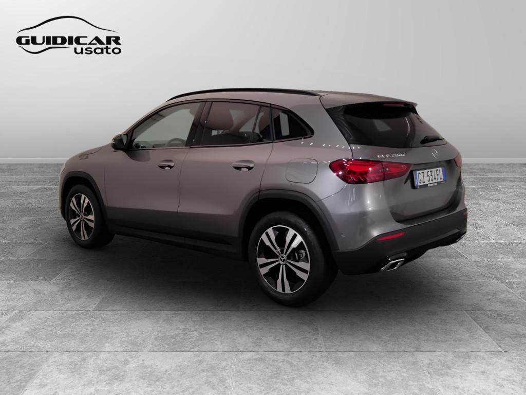 Mercedes-Benz GLA-H247 2023 - GLA 200 d Progressive Advanced auto