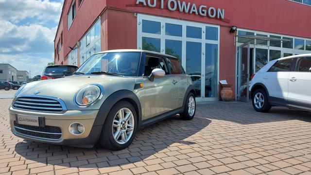 MINI Cooper D 1.6 16V Cooper D OK Neopatentati