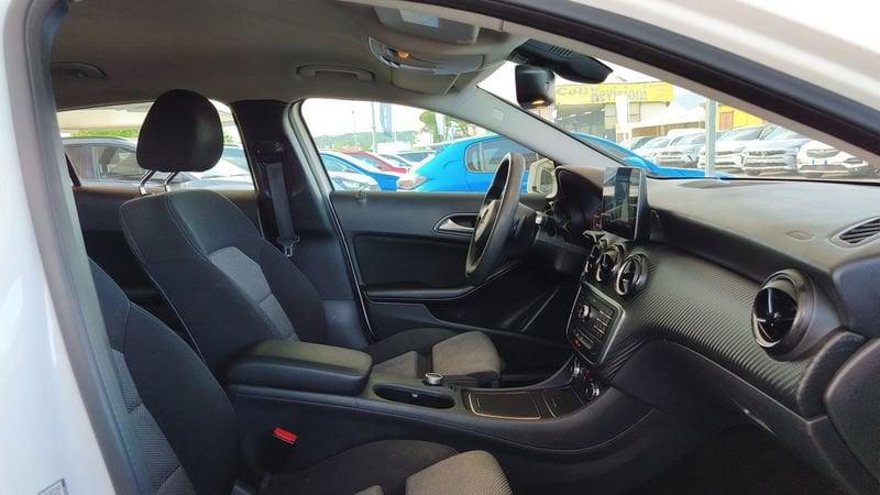 Mercedes-Benz GLA GLA 200 d Automatic Business