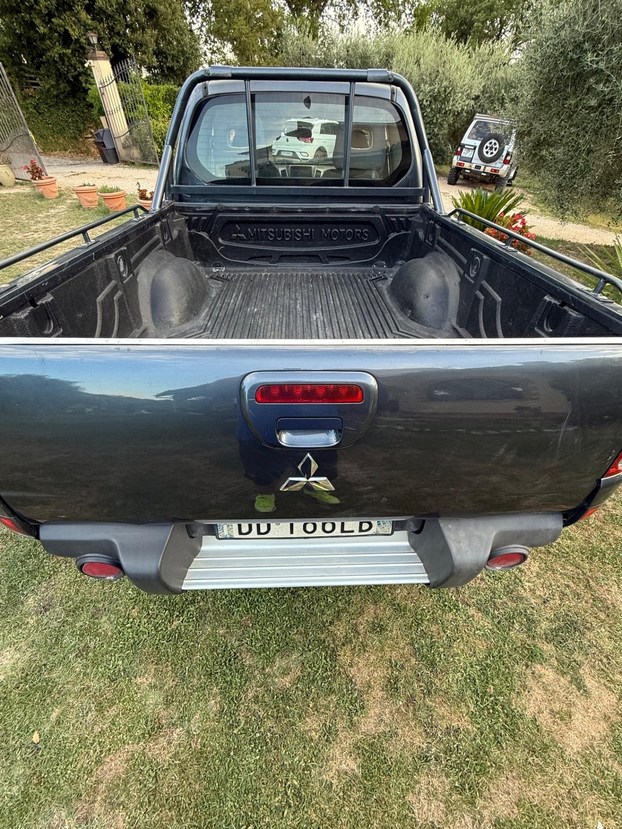 Mitsubishi L200 2.5 DI-D/136CV Single Cab Inform