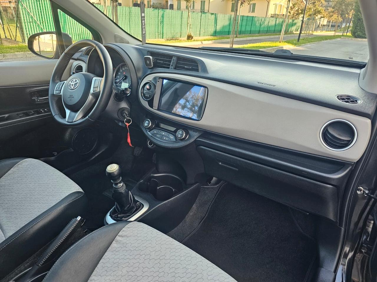 Toyota Yaris 1.3 benzina