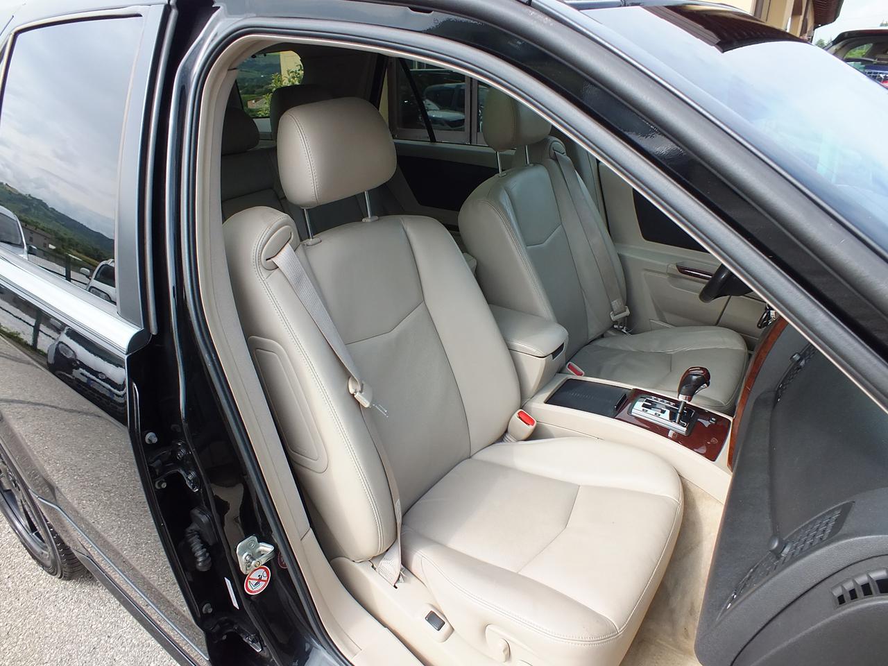 CADILLAC SRX 3.6 V6 AUTOM.4X4 7-POSTI