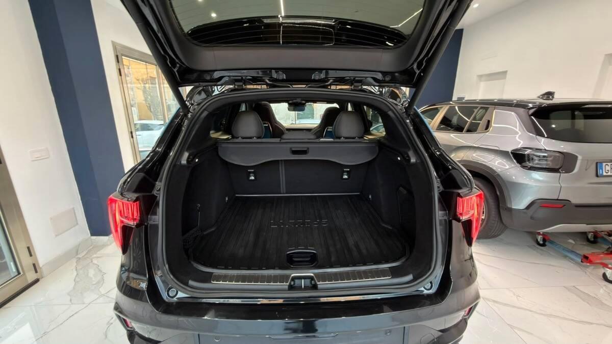 Lynk and Co 01 LYNK & CO 1.5 td phev auto