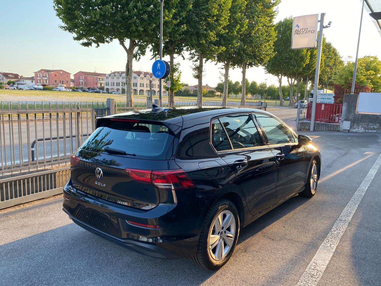 Volkswagen Golf 1.0 TSI EVO Life- OK NEOPATENTATI