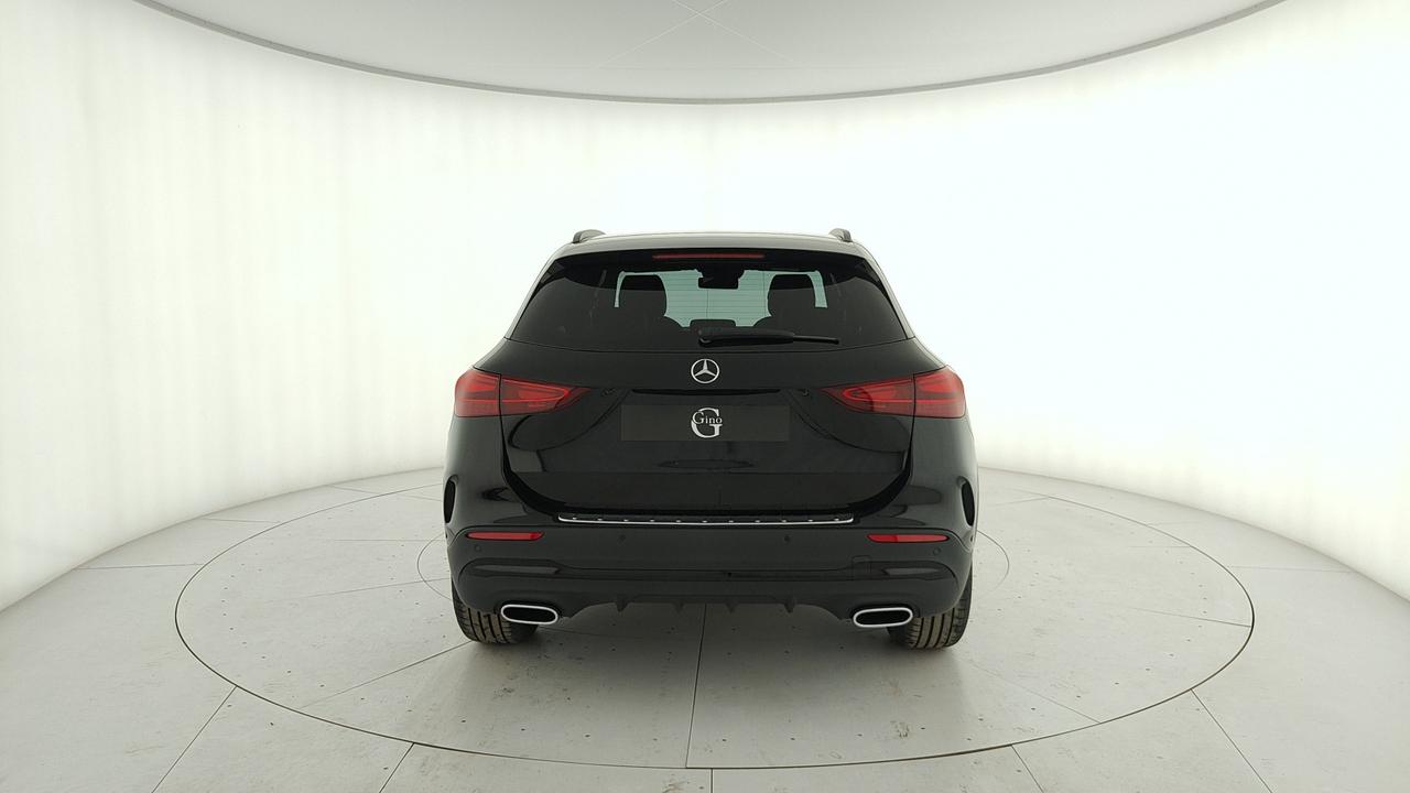 Mercedes-Benz GLA 180 d Automatic