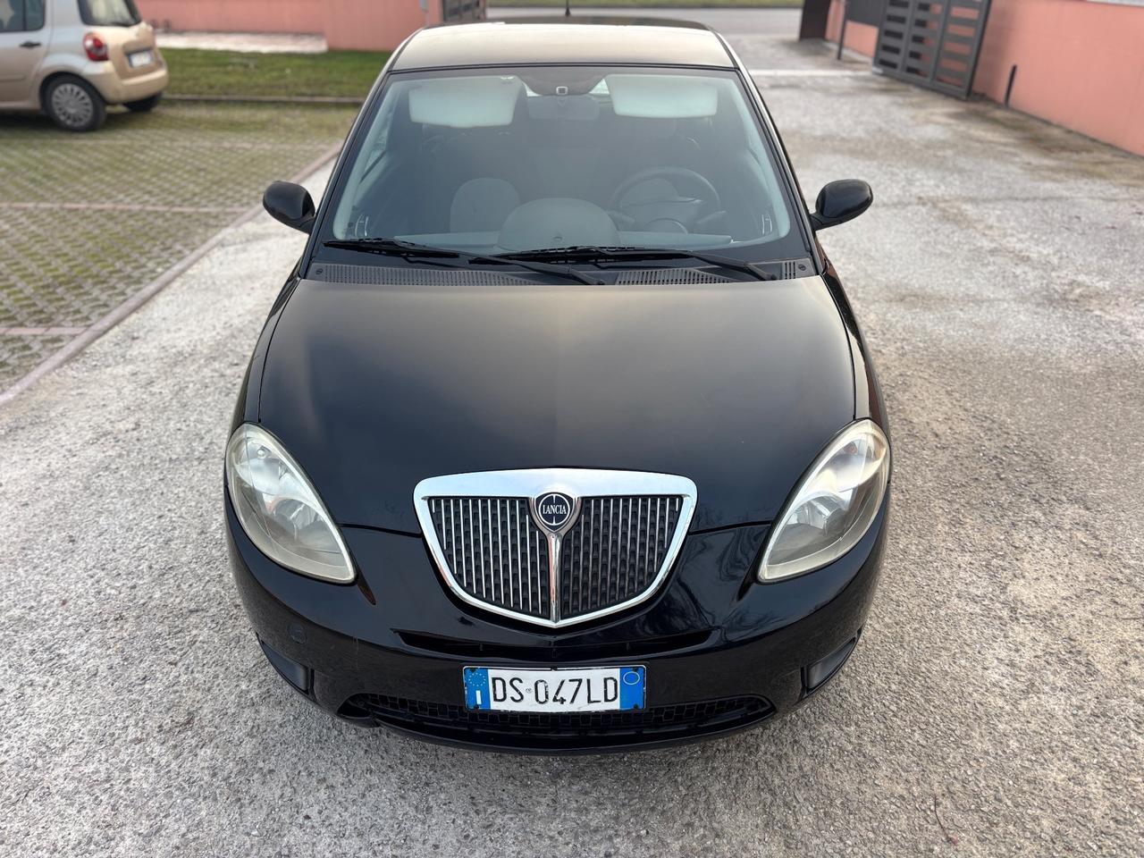 Lancia Ypsilon 1.2 Argento